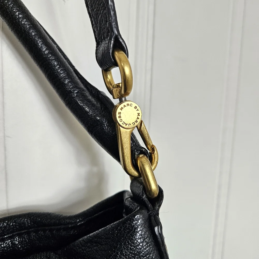 Marc by Marc Jacobs Black Goat Leather Hobo Crossbody Bag Zip Slouchy